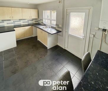 Wyndham Crescent - Photo 5