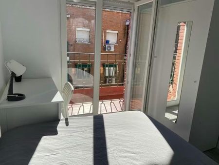 Calle de Encarnación Oviol, Madrid, Community of Madrid 28021 - Photo 5