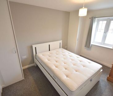 3 bedroom terraced house to rent - Photo 2