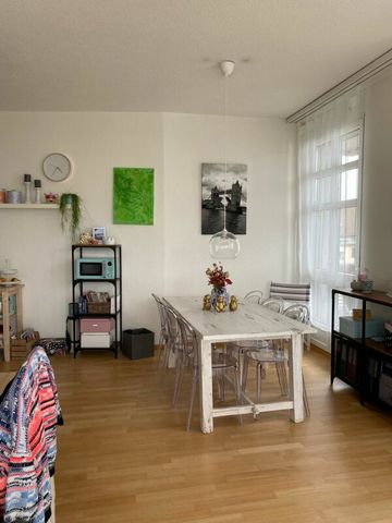 An zentralster Lage in Rapperswil 2 1/2 Zimmer-Wohnung gesucht? - Photo 2