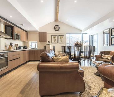 A beautifully presented two bedroom apartment in the heart of the c... - Photo 1