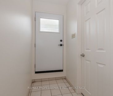 For Lease - 22 Fabian Place, Toronto, Ontario - Photo 3