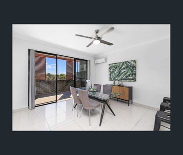 3 BEDROOM APARTMENT IN PRIME WENTWORTHVILLE LOCATION! - Photo 6