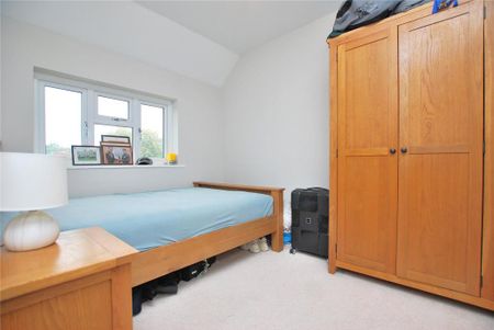 2 bedroom semi-detached house to rent - Photo 2