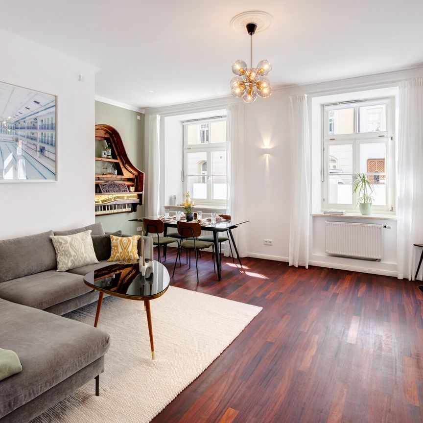 Elegant period apartment in sought-after location - Photo 1