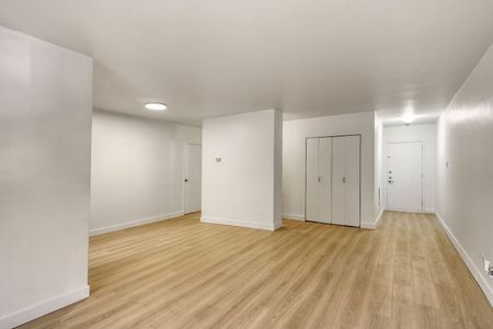 2400 Van Horne Street - Photo 3