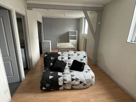 Location Appartement 2 pièces 34 m2 à Saint-Quentin - Photo 2
