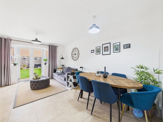 2 bedroom terraced house to rent - Photo 1