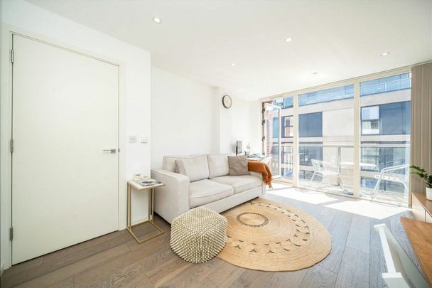 Central Street, Clerkenwell, EC1V - Photo 1