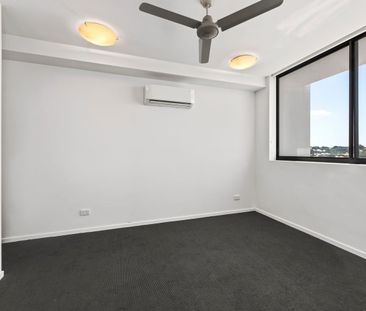 Spacious & Modern 'Foundry' Apartment - Photo 2