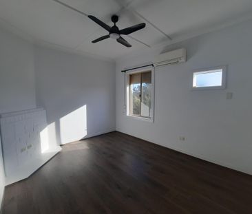 To register & apply for this property, please use this link: https:... - Photo 1