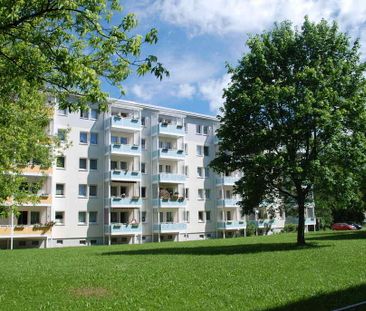 3-Raum-Wohnung mit Balkon und Tageslichtbad - Foto 1