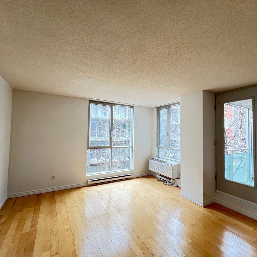 88 Rue Charlotte, apt. 310 - Photo 1