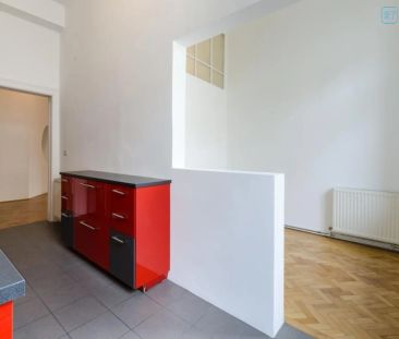 SCHÖNE RUHIGE 3 ZIMMERALTBAUWOHNUNG MIT ZWEI BALKONEN UND BLICK INS... - Photo 1