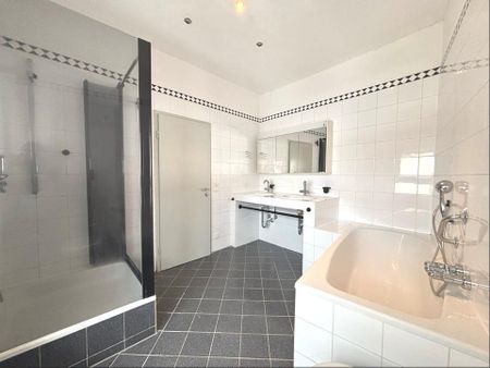 4-Zimmer-Dachgeschoss Wohnung im Herzen von Altdorf - Photo 4