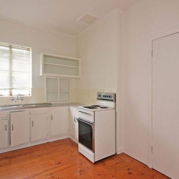 3b/7 West Beach Road - Photo 1