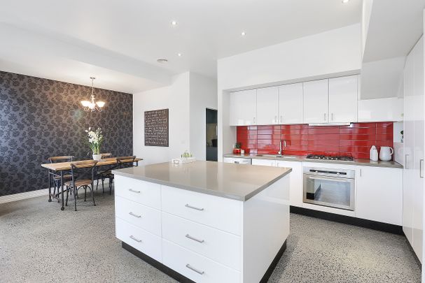 Pakington Precinct - Four Bedroom, Double Garage! - Photo 1