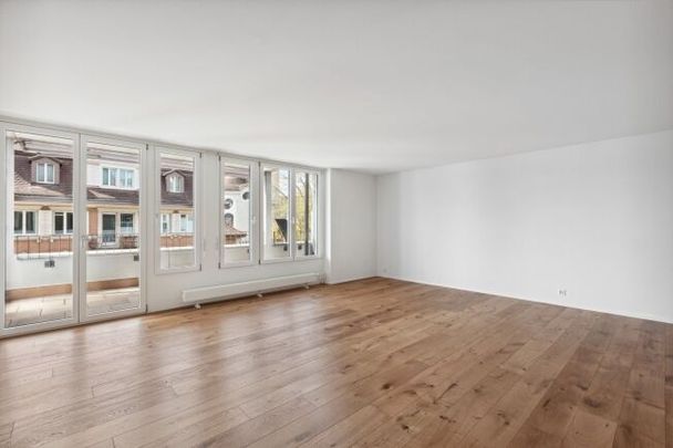 CENTRAL POSITION - Photo 1