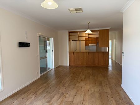 Well Presented Three Bedroom Home with Ensuite - Photo 5