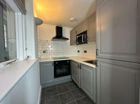 1 Bedroom Flat To Let - Photo 4