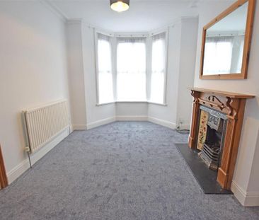 3 bedroom terraced house to rent - Photo 6