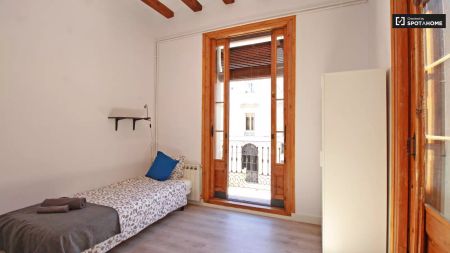 Room in a shared 6-bedroom apartment for rent in El Gotic - Foto 3