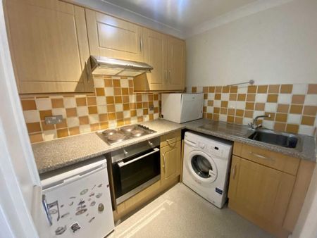 2 bedroom apartment to rent - Photo 4