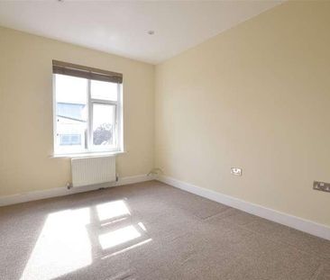 Providence Park, Princess Elizabeth Way, Cheltenham, Gloucestershir... - Photo 6