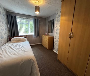 3 bedroom terraced house to rent - Photo 3