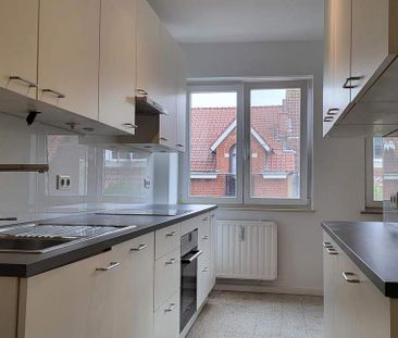 Appartement te huur in Vorst voor € 1.300 met 2 slaapkamers - Photo 1