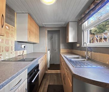 2 bedroom terraced house to rent - Photo 1