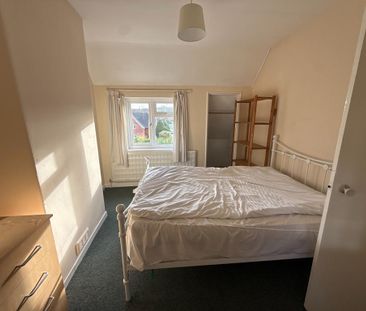 4 bedroom semi-detached house to rent - Photo 2