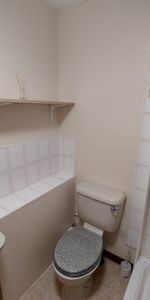 Burgess Road, Southampton - Photo 3