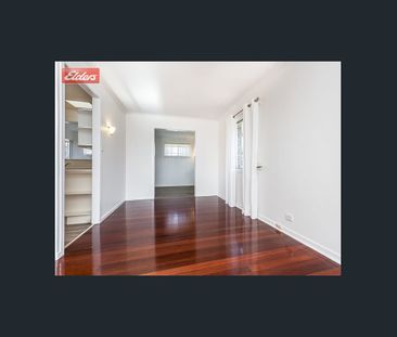 Modern and Spacious Marvel - Photo 6