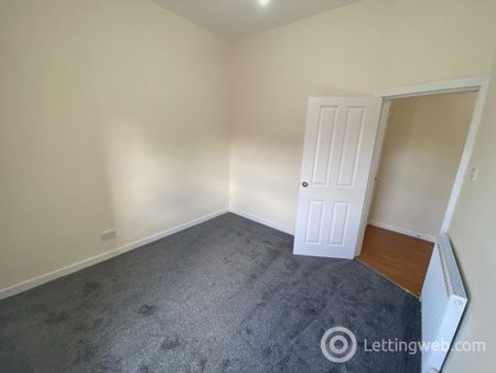 3 Bedroom Flat to Rent - Photo 5