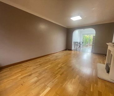 3 bedroom terraced house to rent - Photo 2