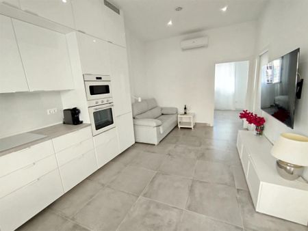 Apartamento de alquiler en Calle Jábega, 2, Castillo Sohail - Myramar - Photo 3