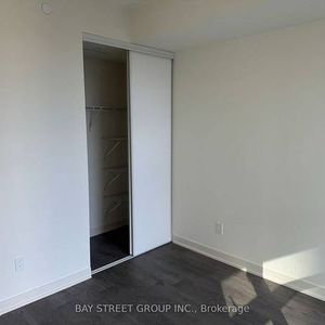 Yonge & Sheppard Bright +Spacious 1Bdrm +Den Open Concept Living Room - Photo 2