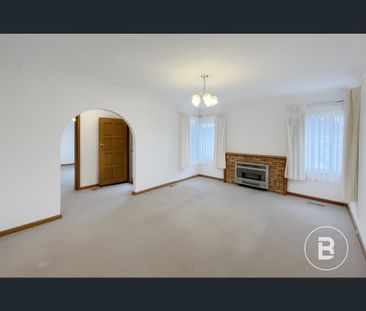 6 Ercil Street, Wendouree, Vic 3355 - Photo 3