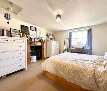 1 Bedroom - Photo 3