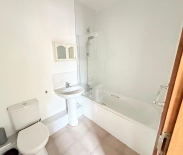 2 bedroom flat to rent - Photo 6
