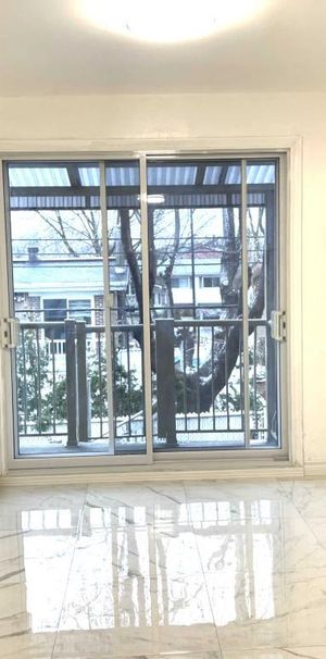 ✨ Superbe 5 1/2 à louer à Saint-Léonard! ✨🔑 - Photo 1