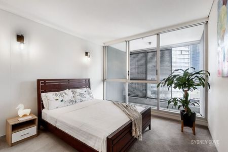 TWO BEDROOM APARTMENT + STUDY | Unfurnished - Photo 3