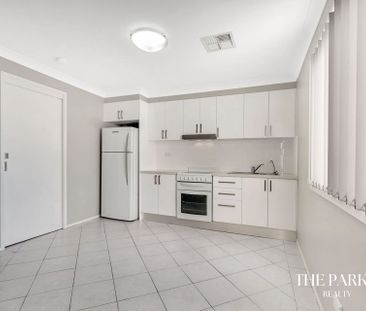 Spacious One Bedroom Home&excl; - Photo 4