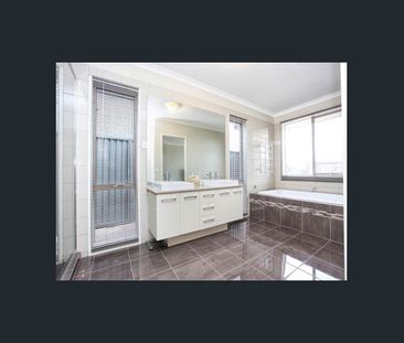 MODERN FAMILY LIVING AT ITS BEST - Photo 4