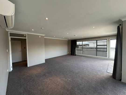 Spacious Mount Apartment - Mt Maunganui - Photo 1
