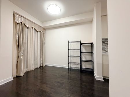 For Lease - 8 Anchusa Drive, Richmond Hill, Ontario - Photo 2