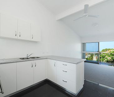 Unit 3/126 Buderim Avenue, Alexandra Headland. - Photo 3