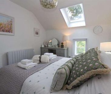 The Limes, Cowbridge, Vale Of Glamorgan, CF71 - Photo 5