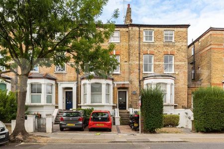 Bright and airy one bedroom property minutes to Tufnell park station - Photo 3